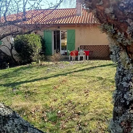 Charmante Maison Pres De La Foret De Chataigniers Ceyrat