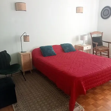 Charmante Maison Pres De La Foret De Chataigniers بيت للعطل *