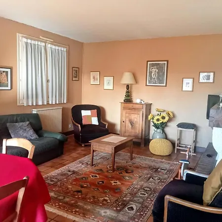 Charmante Maison Pres De La Foret De Chataigniers بيت للعطل Ceyrat